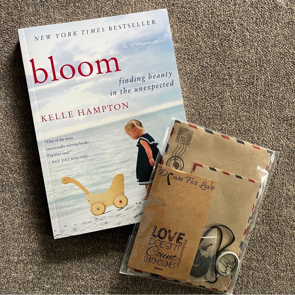 (Book) Bloom: Finding Beauty in the Unexpected―A Memoir. + Stationary Set